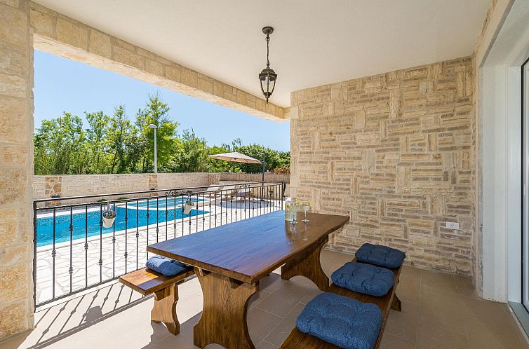 Vakantiehuis Villa Vid 01 mit beheiztem Pool - Agentur TA Le