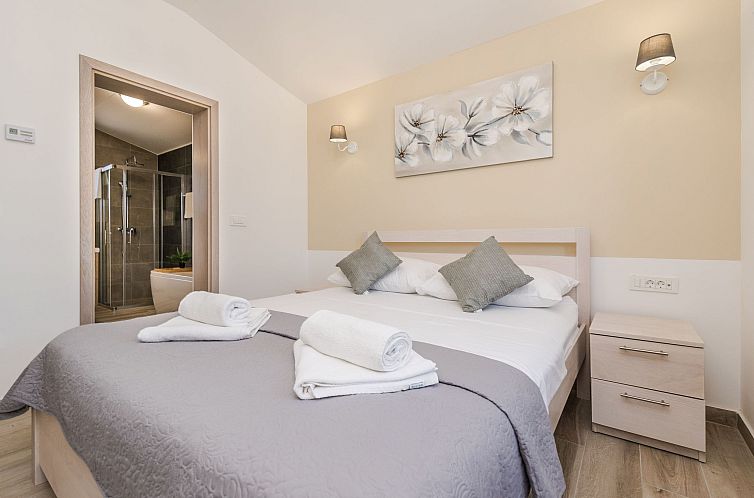 Vakantiehuis Villa Vid 01 mit beheiztem Pool - Agentur TA Le