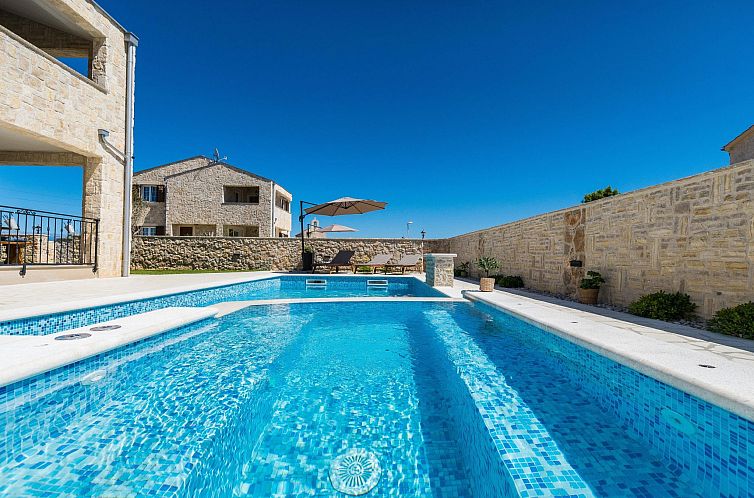 Vakantiehuis Villa Vid 01 mit beheiztem Pool - Agentur TA Le