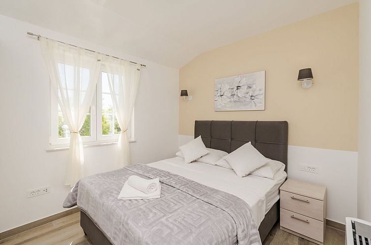 Vakantiehuis Villa Vid 01 mit beheiztem Pool - Agentur TA Le