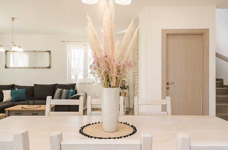 Vakantiehuis Villa Vid 01 mit beheiztem Pool - Agentur TA Le