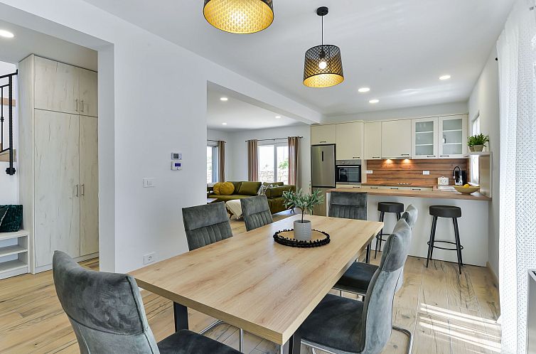 Appartement Neue Luxusvilla mit Schwimmbad, Sauna