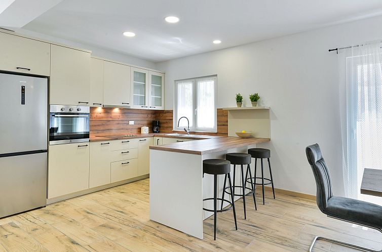 Appartement Neue Luxusvilla mit Schwimmbad, Sauna