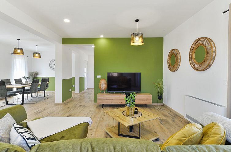 Appartement Neue Luxusvilla mit Schwimmbad, Sauna