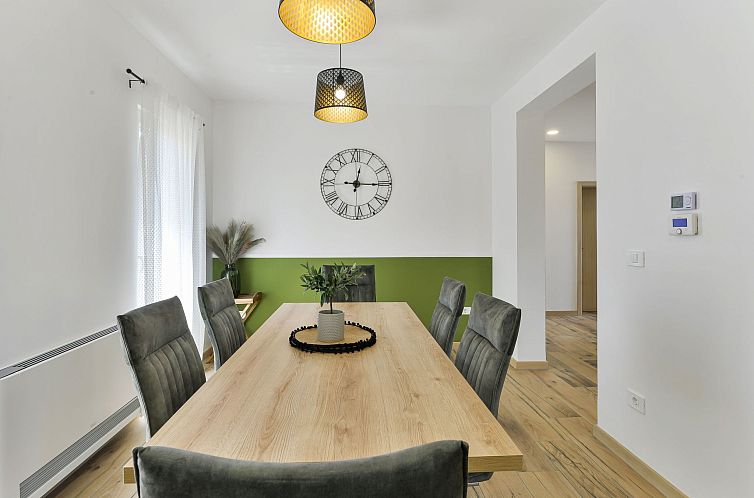 Appartement Neue Luxusvilla mit Schwimmbad, Sauna