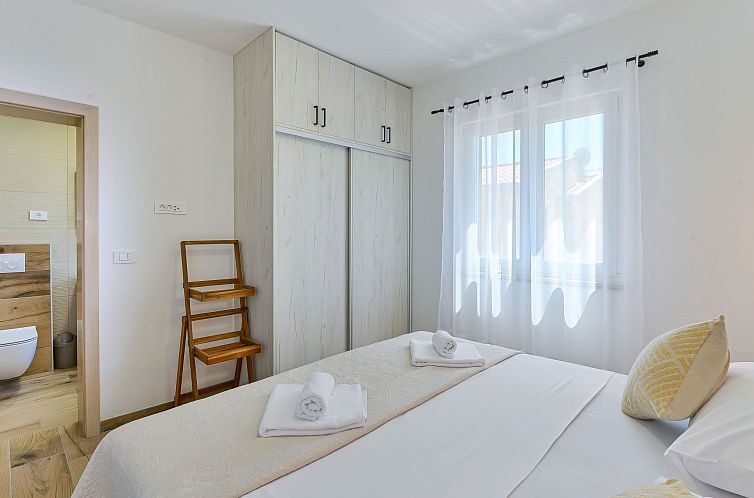 Appartement Neue Luxusvilla mit Schwimmbad, Sauna