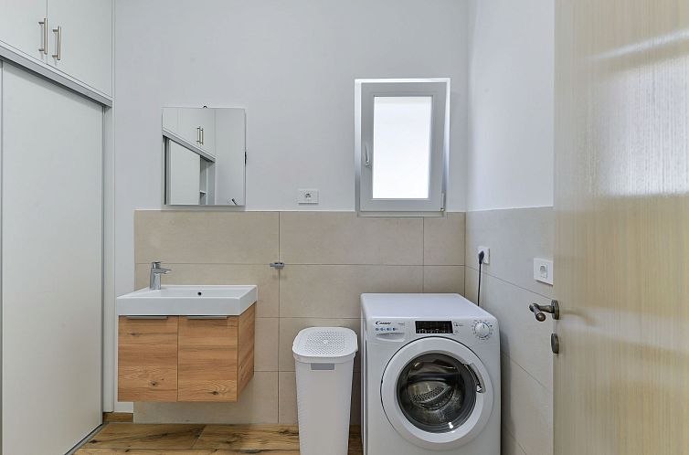 Appartement Neue Luxusvilla mit Schwimmbad, Sauna