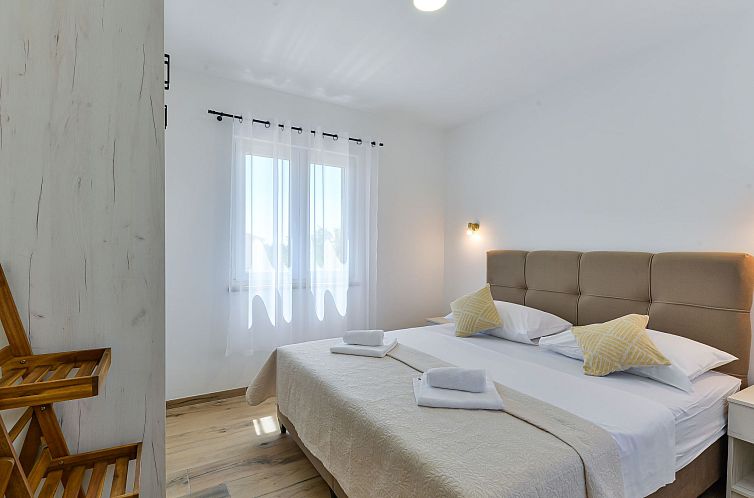 Appartement Neue Luxusvilla mit Schwimmbad, Sauna