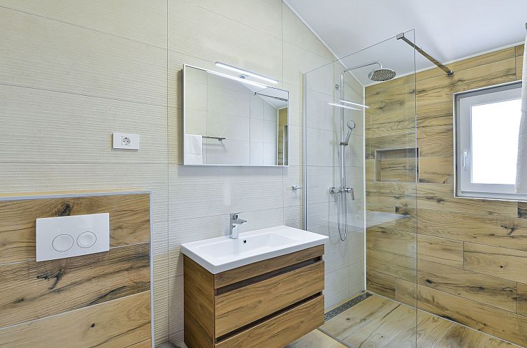Appartement Neue Luxusvilla mit Schwimmbad, Sauna