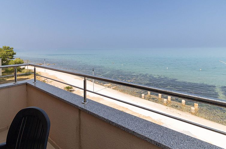 Appartement NEW Beachfront Wohnung mit Meerblick - TA Leut