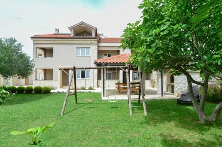 Appartement Wohnung Kim Red -von TA Leut Agency