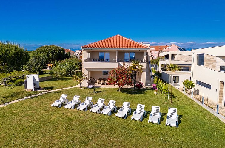 Appartement Wohnung "Mira" direkt am Strand