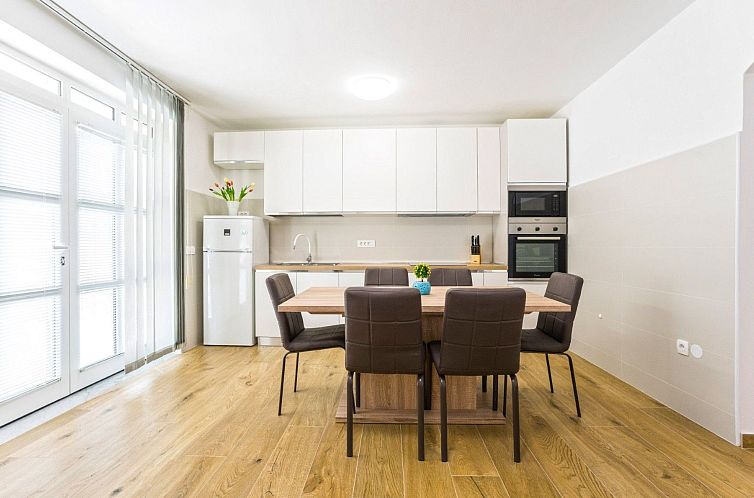 Appartement Luxuswohnung Bianca mit Pool