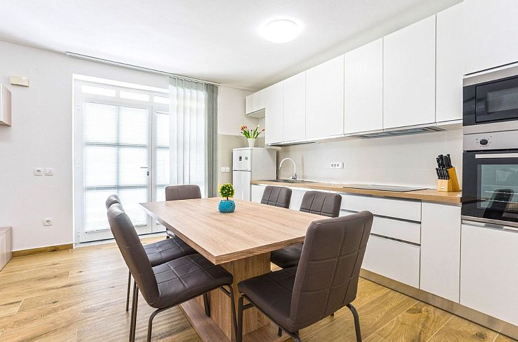 Appartement Luxuswohnung Bianca mit Pool