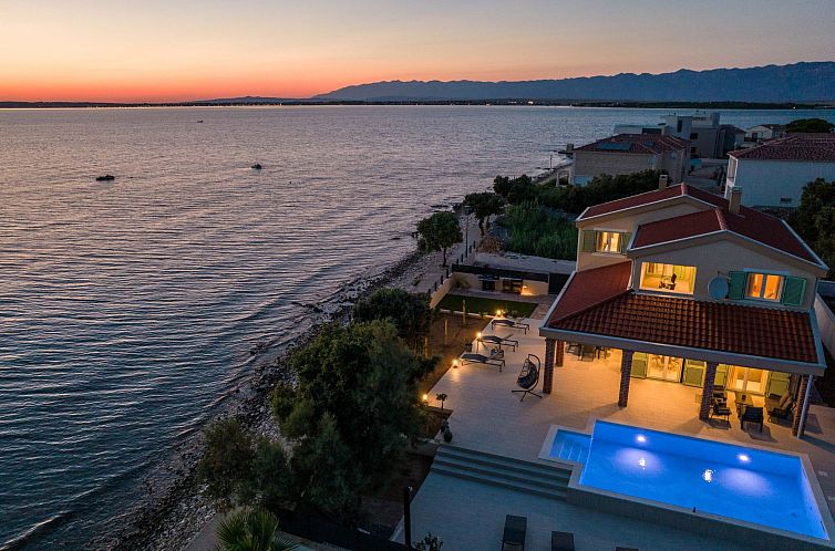 Vakantiehuis Villa "Mar" am Strand mit beheiztem Pool, Jacuz