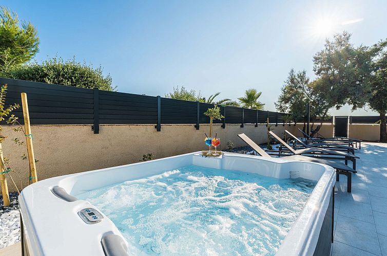 Vakantiehuis Villa "Mar" am Strand mit beheiztem Pool, Jacuz