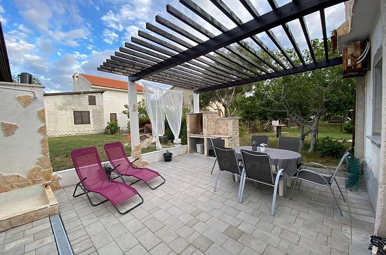 Guest house 1034749 - Apartment Dalmatia - Appartement "Casa Tea2" direkt am Strand