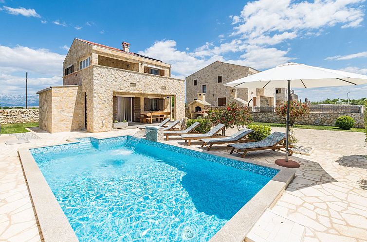 Unterkunft 1034760 - Ferienhaus Dalmatien - Vakantiehuis Villa Karin mit beheiztem Pool - Agentur TA Leu