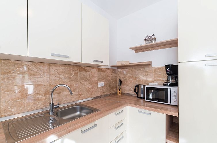 Vakantiehuis Villa Karin mit beheiztem Pool - Agentur TA Leu