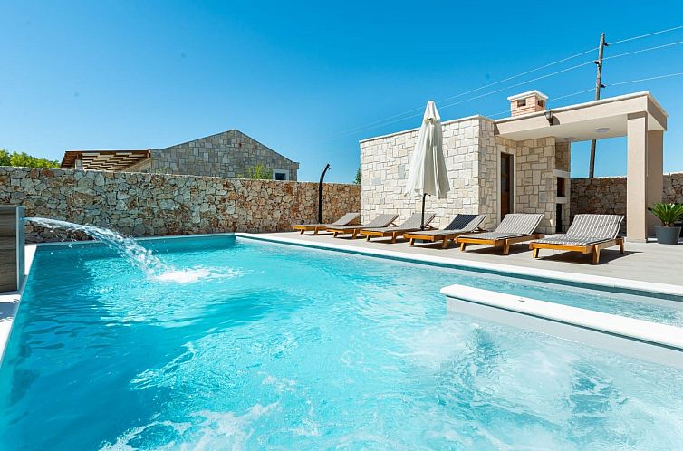 Unterkunft 1034761 - Ferienhaus Dalmatien - Vakantiehuis Villa Vid 03 mit beheiztem Pool -TA Leut Agency