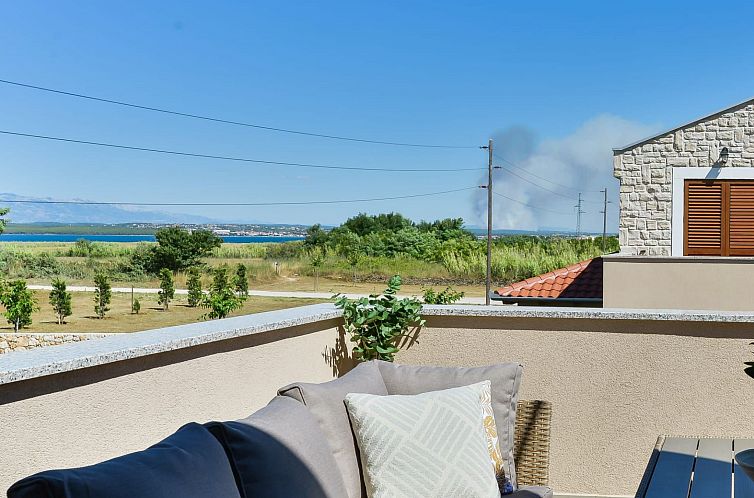 Vakantiehuis Villa Vid 03 mit beheiztem Pool -TA Leut Agency