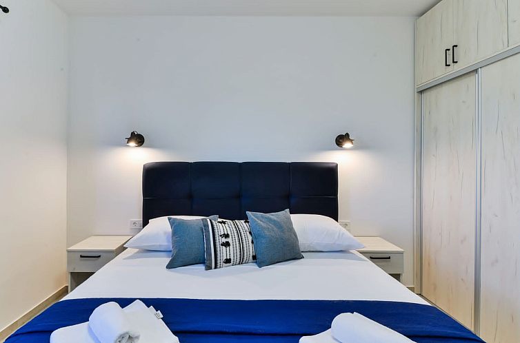 Vakantiehuis Villa Vid 03 mit beheiztem Pool -TA Leut Agency