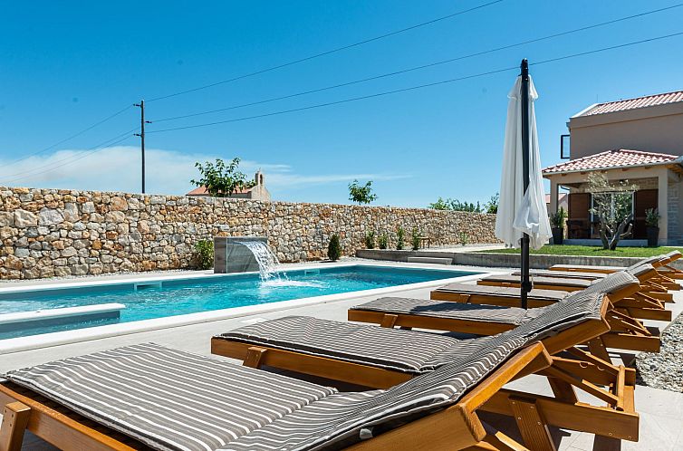 Vakantiehuis Villa Vid 04 mit beheiztem Pool - von der Agent