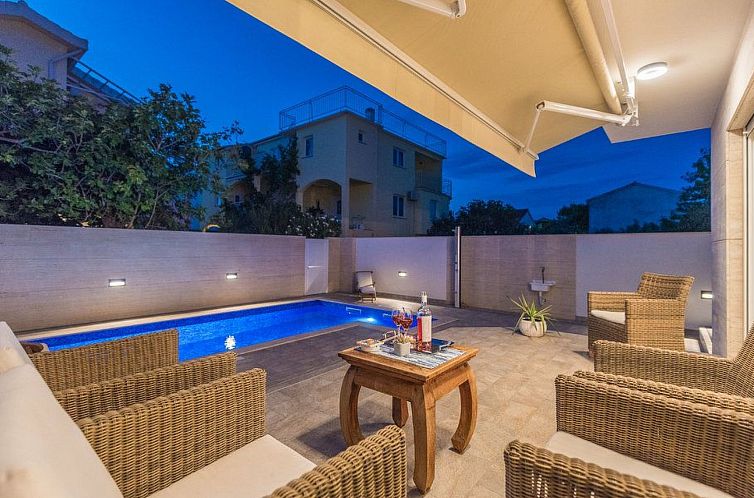 Vakantiehuis Villa Ema - beheizter Salzwasserpool, Fitnessra