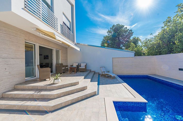 Vakantiehuis Villa Ema - beheizter Salzwasserpool, Fitnessra