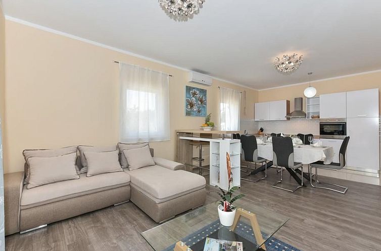 Vakantiehuis Villa mit Garten, Grill und Terrasse