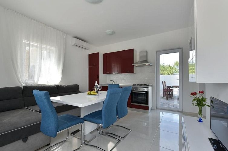 Vakantiehuis Villa mit Garten, Grill und Terrasse