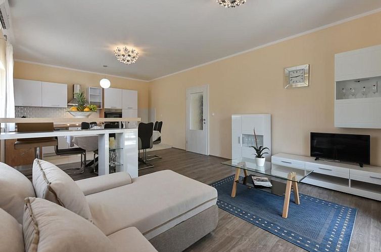Vakantiehuis Villa mit Garten, Grill und Terrasse