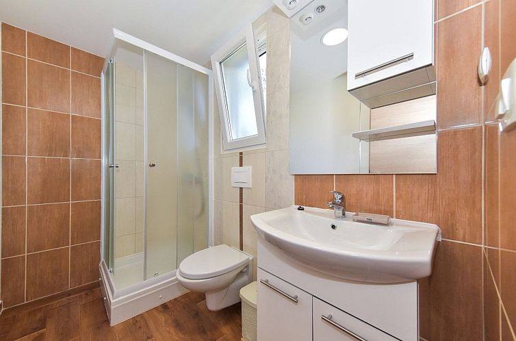 Appartement Mobilheim mit Privatparkplatz