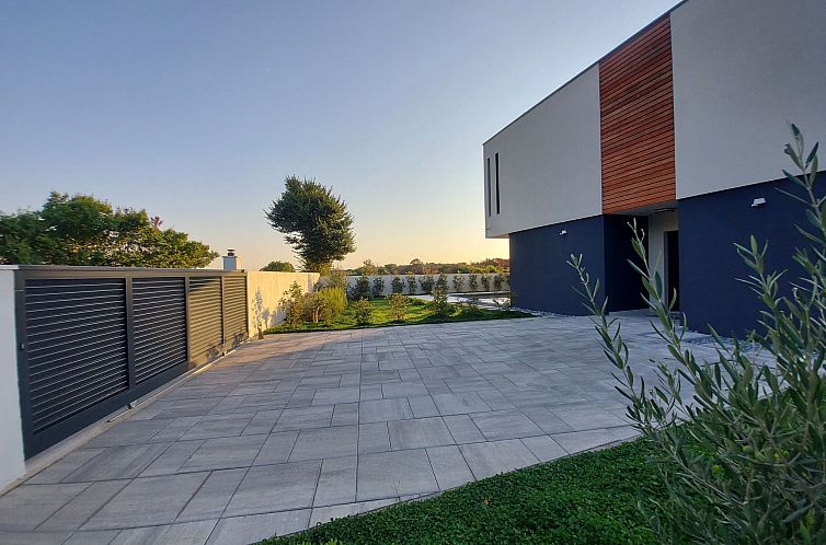 Vakantiehuis Villa Angelo mit Sauna, Fitnessraum und Pool