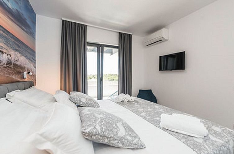 Vakantiehuis Villa Angelo mit Sauna, Fitnessraum und Pool