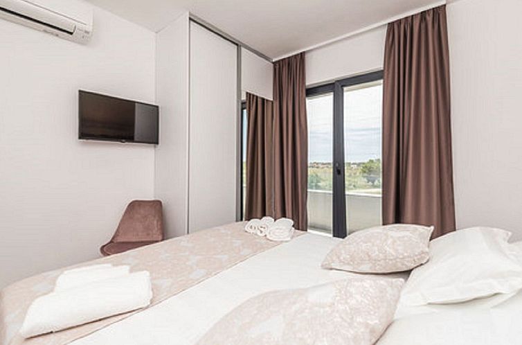 Vakantiehuis Villa Angelo mit Sauna, Fitnessraum und Pool