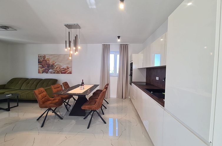 Vakantiehuis Neue Villa Angelo mit Sauna und beheiztem Pool