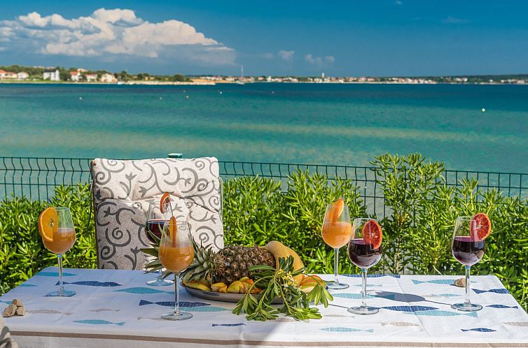 Vakantiehuis Strandvilla Miri Rose mit beheizbarem Pool