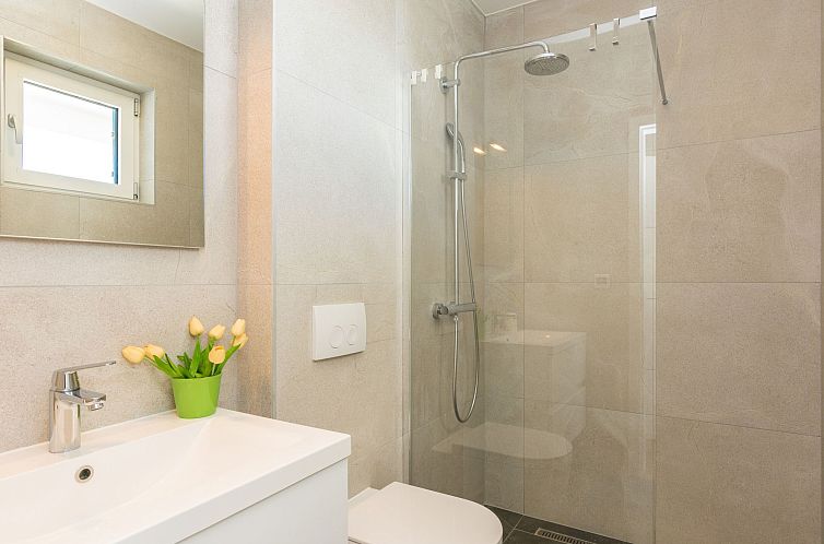 Vakantiehuis Strandvilla Miri Rose mit beheizbarem Pool