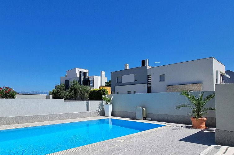 Appartement Bezaubernde Ferienwohnung mit gemeinsamem Pool