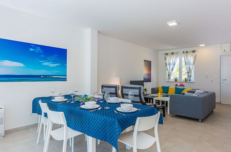 Vakantiehuis Ferienvilla "Miri Orchid" mit privatem Pool