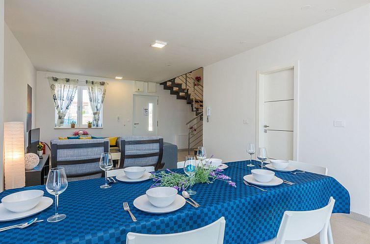 Vakantiehuis Ferienvilla "Miri Orchid" mit privatem Pool