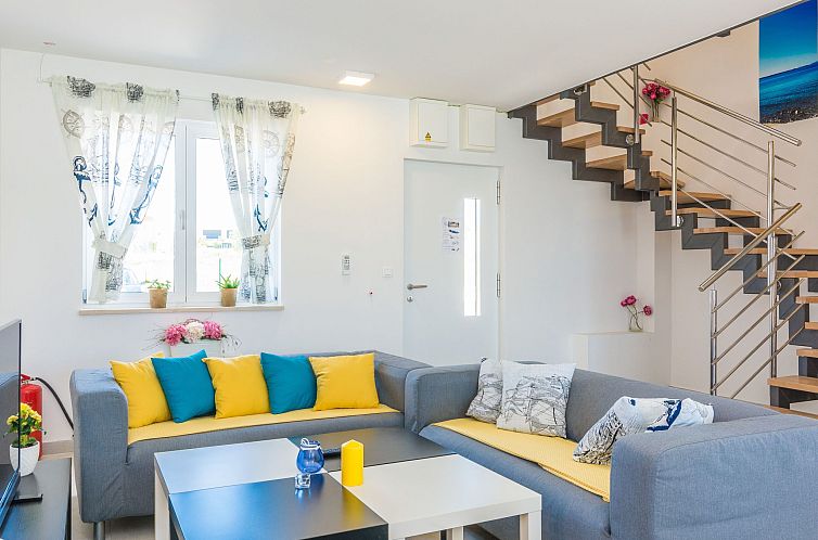 Vakantiehuis Ferienvilla "Miri Orchid" mit privatem Pool