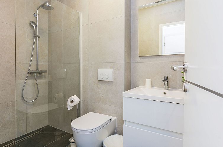 Vakantiehuis Ferienvilla "Miri Orchid" mit privatem Pool