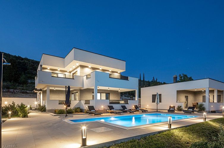 Unterkunft 10348803 - Ferienhaus Dalmatien - Vakantiehuis Villa Bura mit Pool und tollem Ausblick