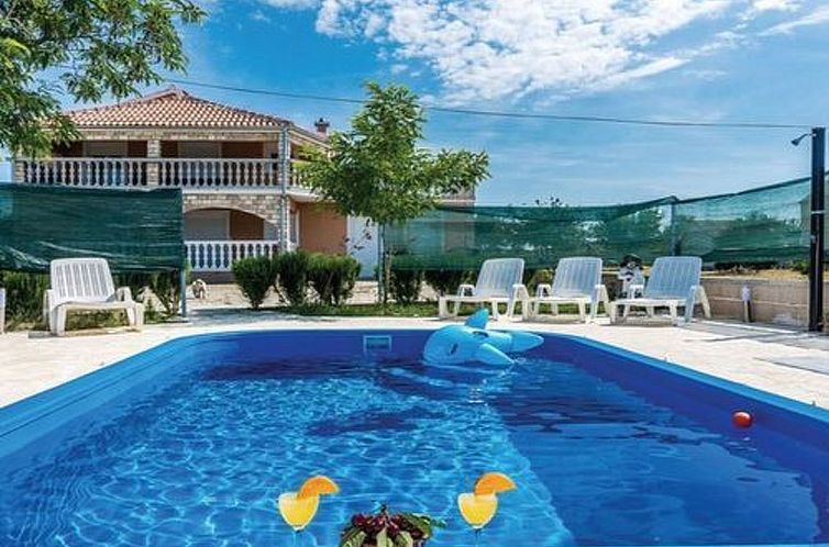 Appartement Laura mit Pool
