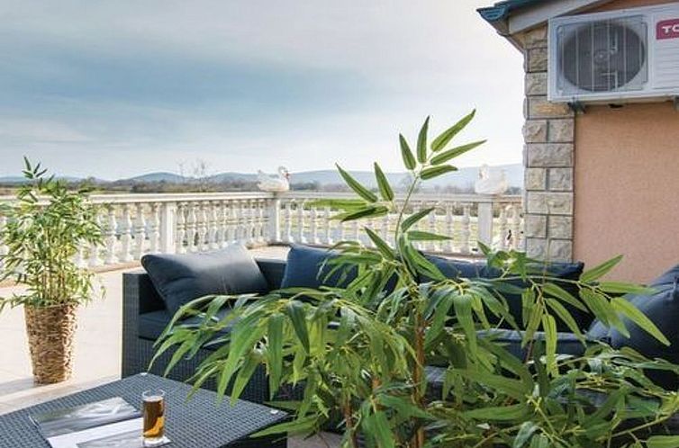 Appartement Laura mit Pool