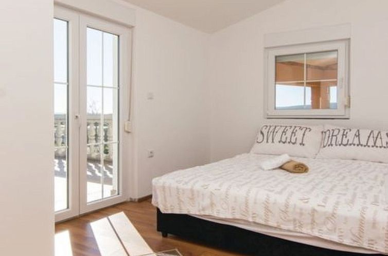 Appartement Laura mit Pool