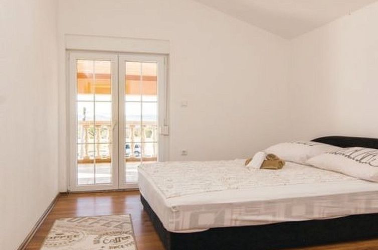 Appartement Laura mit Pool