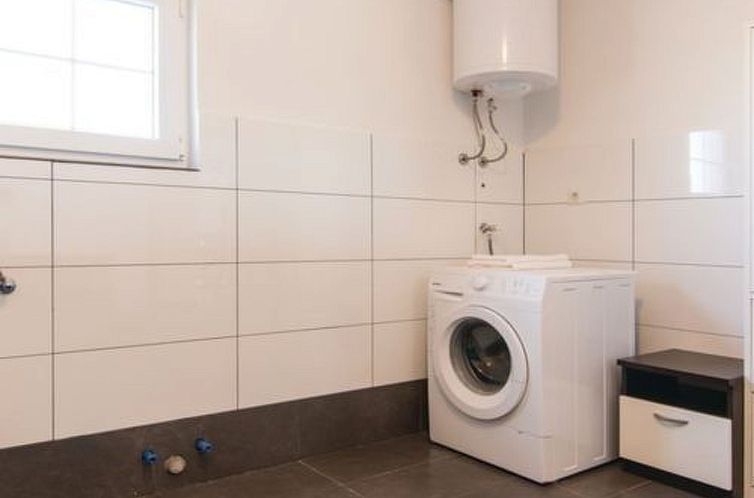 Appartement Laura mit Pool
